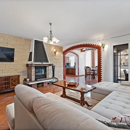 Dominik Apartament *