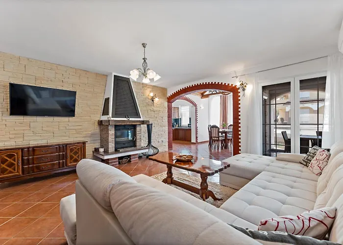 Dominik Апартаменти *